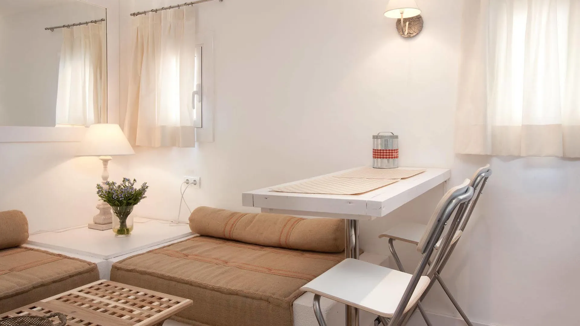 Nextdoor Gaudi Barcelona Apartment