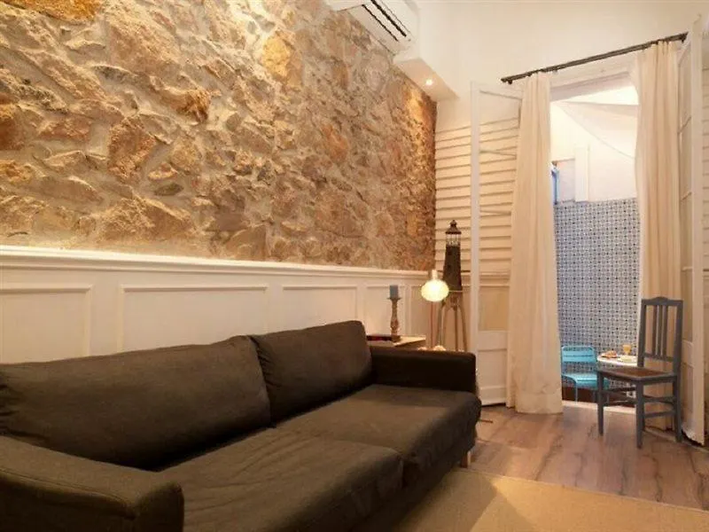 Nextdoor Gaudi Barcelona Apartment