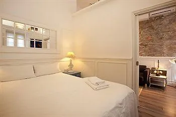 Nextdoor Gaudi Barcelona Apartment