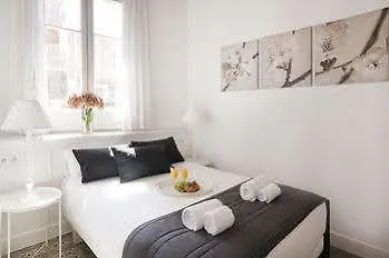 Nextdoor Gaudi Barcelona Apartment Spain