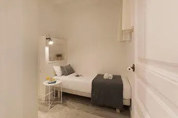 Nextdoor Gaudi Barcelona Apartment