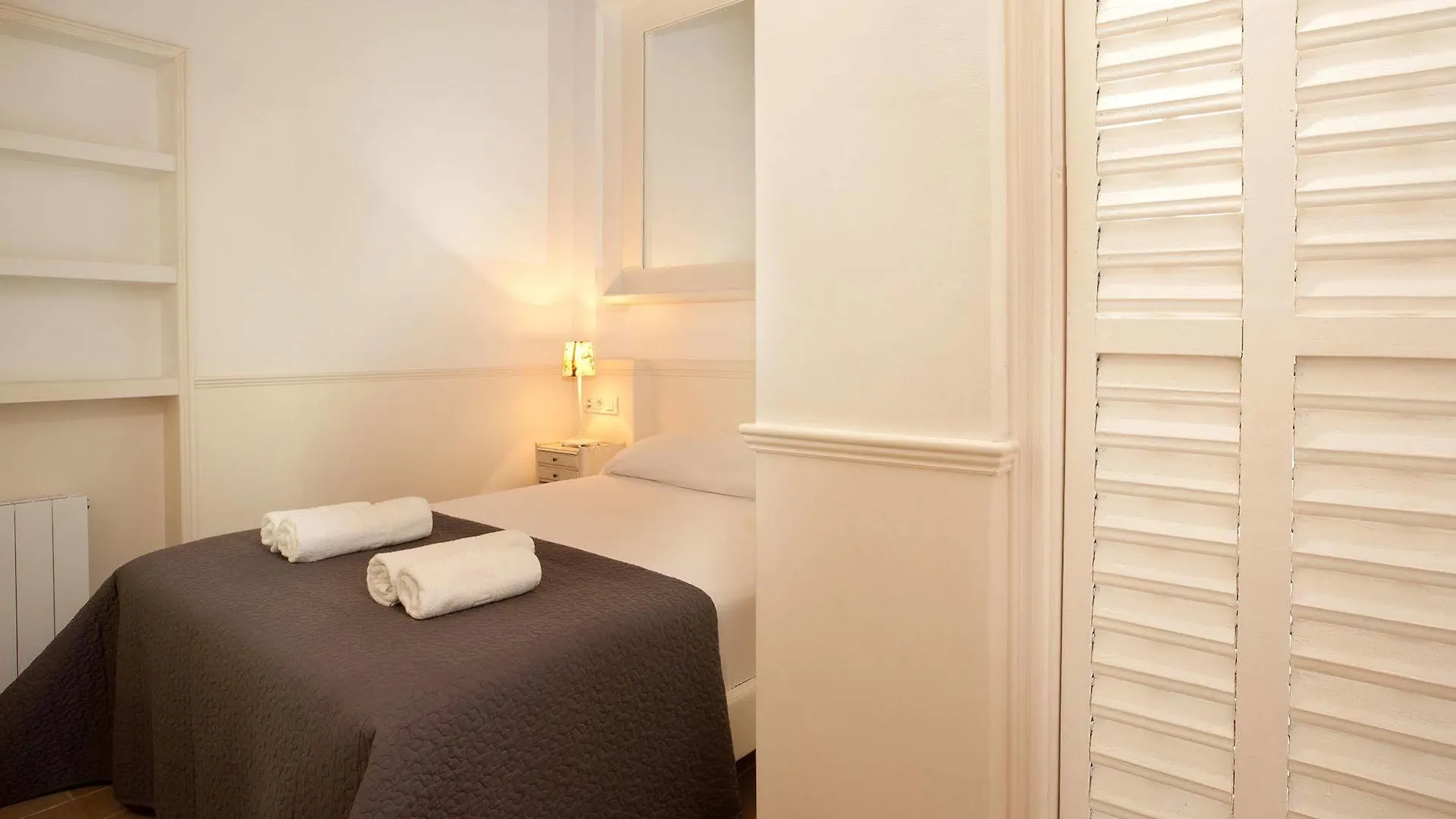 Nextdoor Gaudi Barcelona Apartment Spain